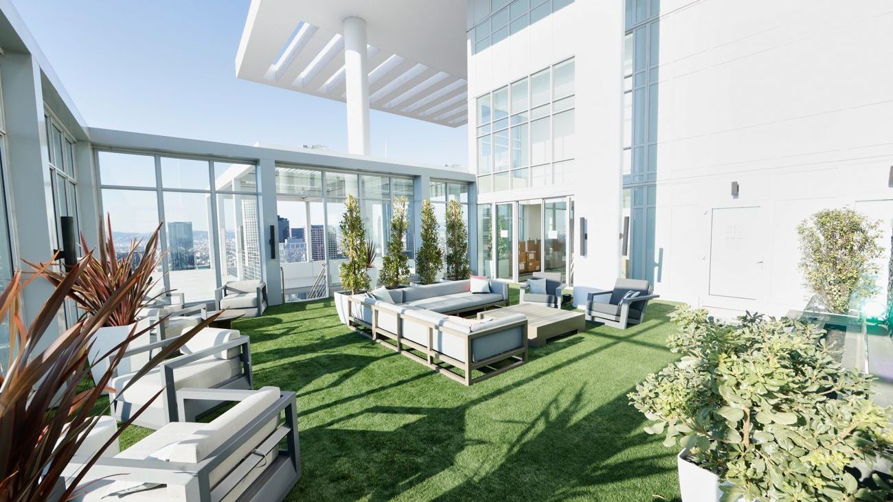 Bild zum Thema Penthouse über den Dächern der Stadt: So leben die GNTM-Models in Los Angeles