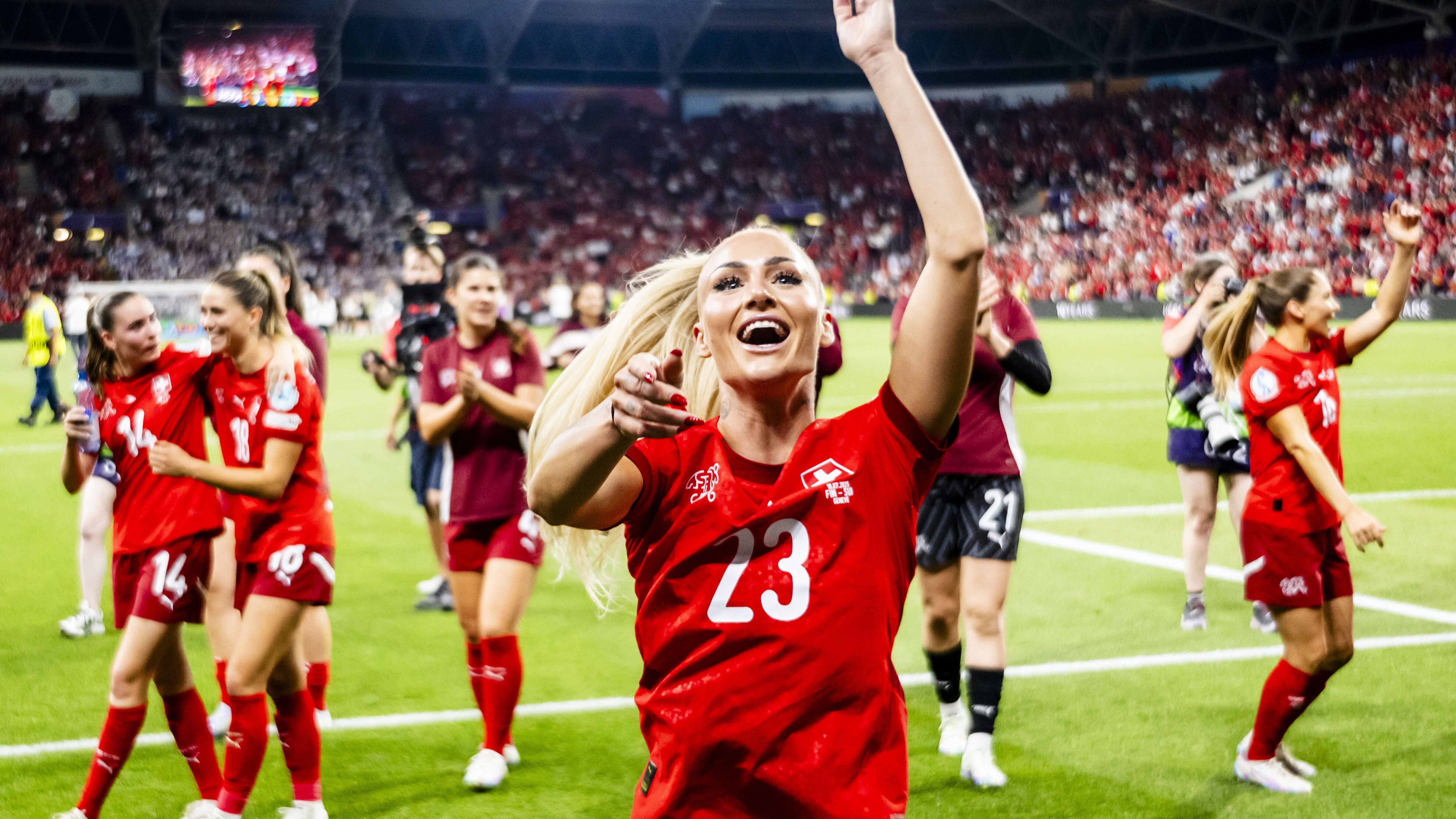 Die Viertelfinals der Frauen-EM 2025 - hier im kostenlosen Livestream