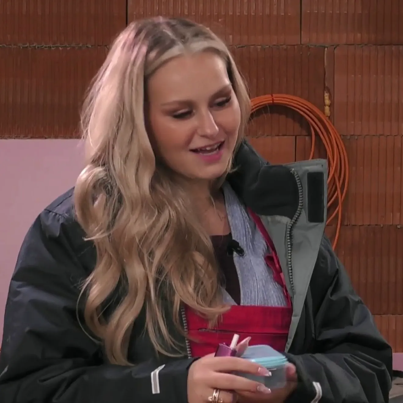 "Promi Big Brother" 2025: Das ist Bewohnerin Sarah-Jane Wollny