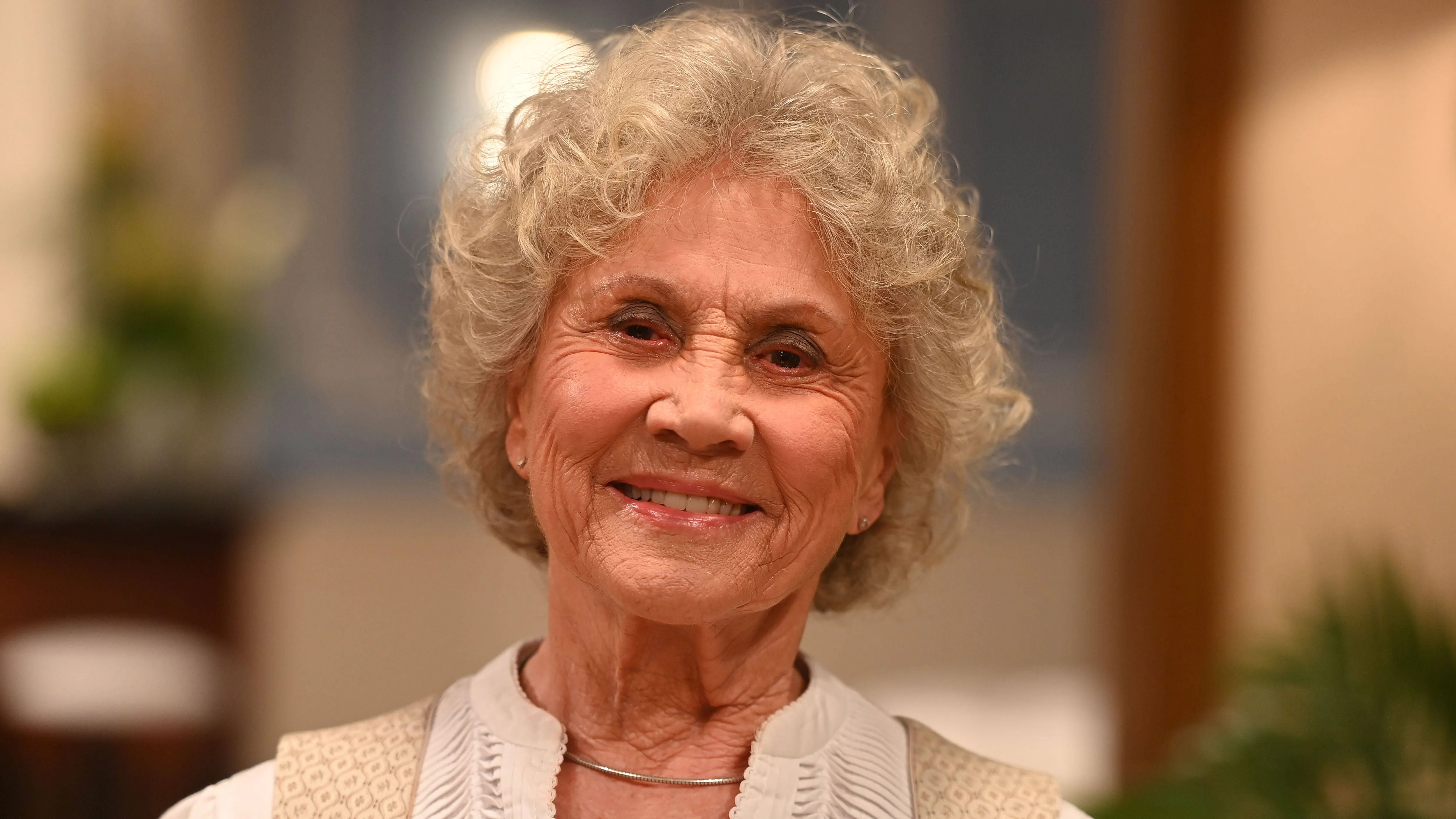 Sturm der Liebe"-Star Antje Hagen kämpft mit alten Kriegstraumata