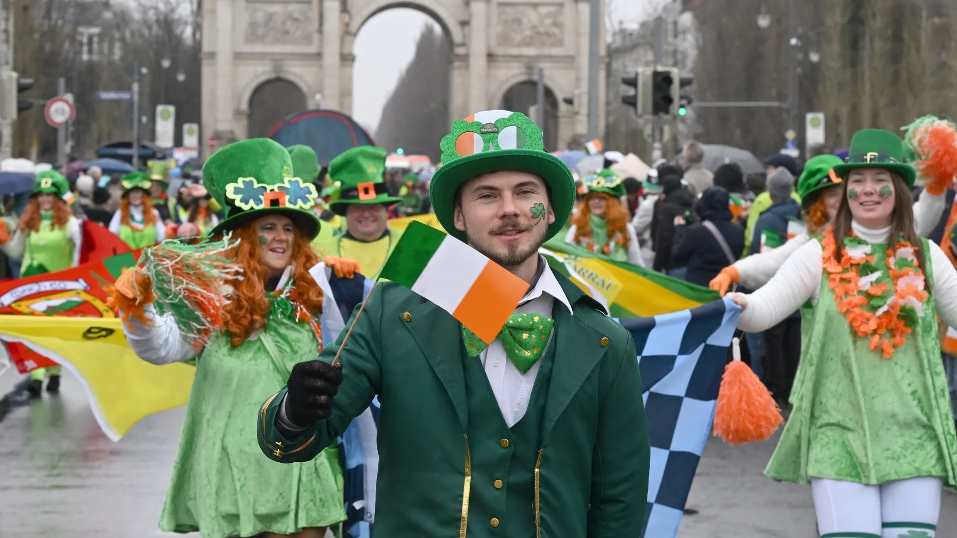 St. Patrick's Day 2026: Was hat es mit dem irischen Feiertag auf sich – und wo gibt's die besten Partys?