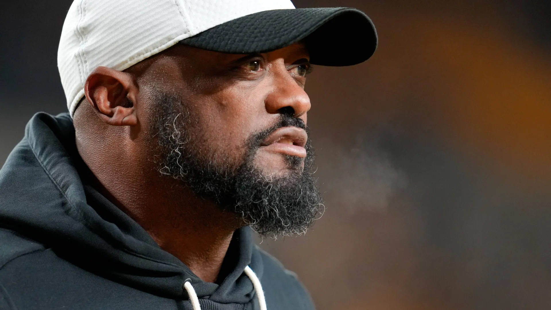 Mike Tomlin Resigns as Steelers Head Coach, Set for New Role in NFL Leadership