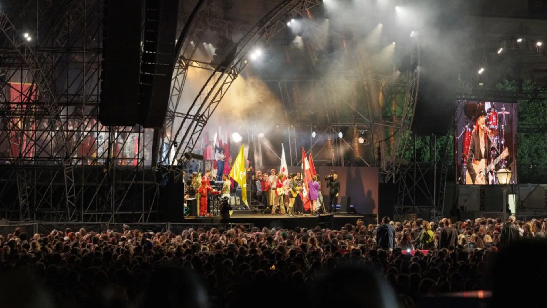 „Republic of Gods“: Kunst als politisches Statement am Heldenplatz