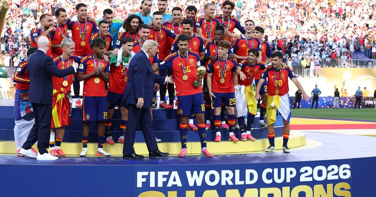 WM 2026: Spanien schneidet Donald Trump aus Foto bei der Siegerehrung heraus