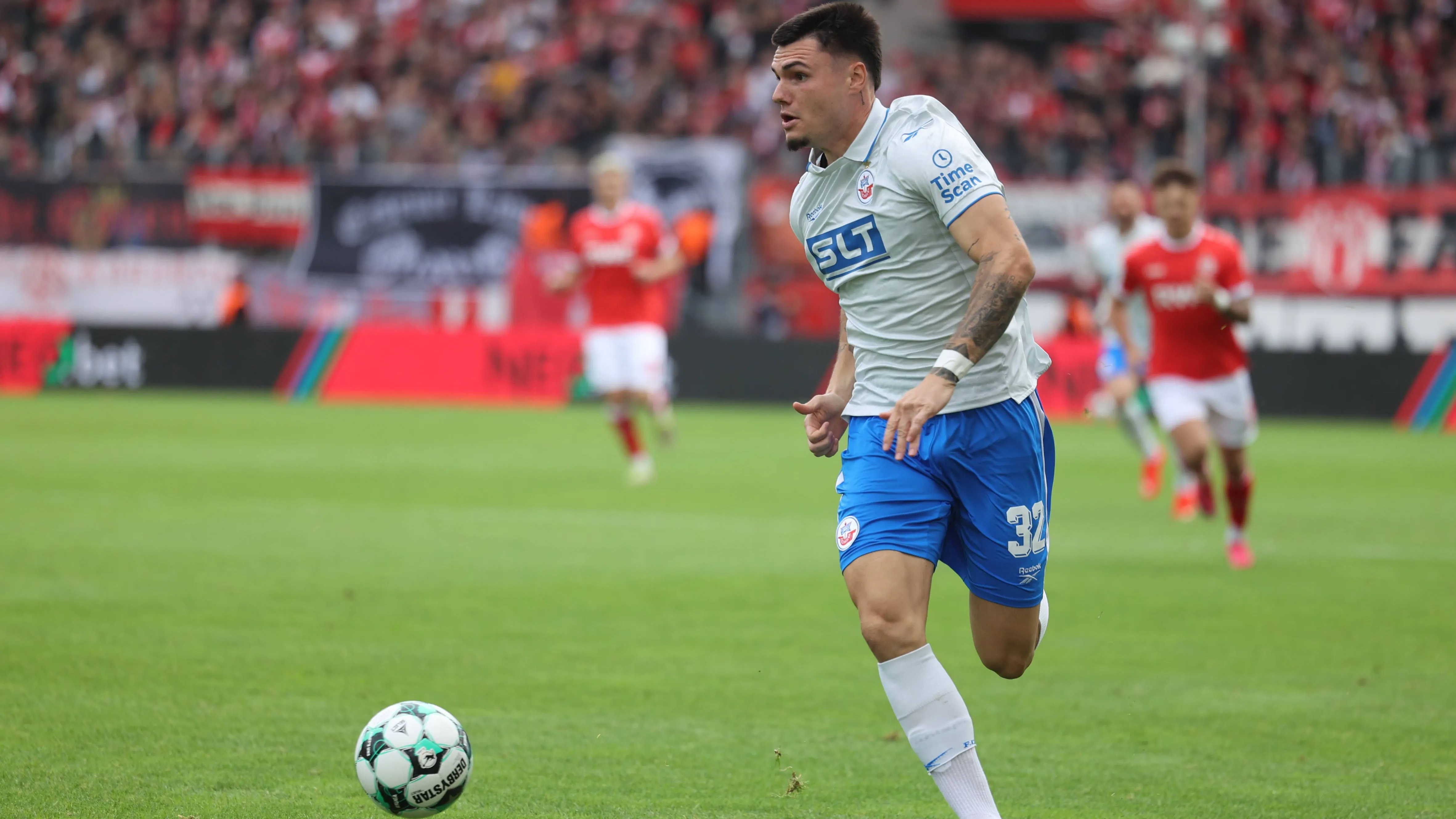 FC Bayern: Kostete dieser folgenschwere Pfiff den gegen Augsburg ...