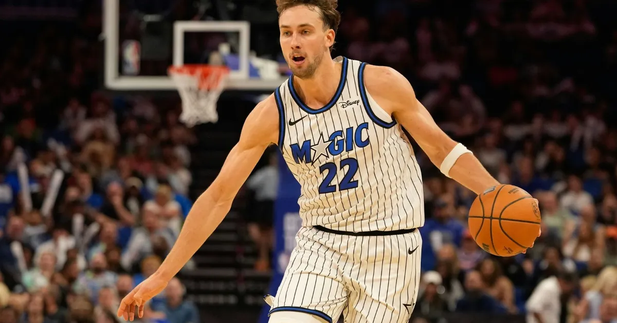 Franz Wagner exits preseason game with right shoulder injury