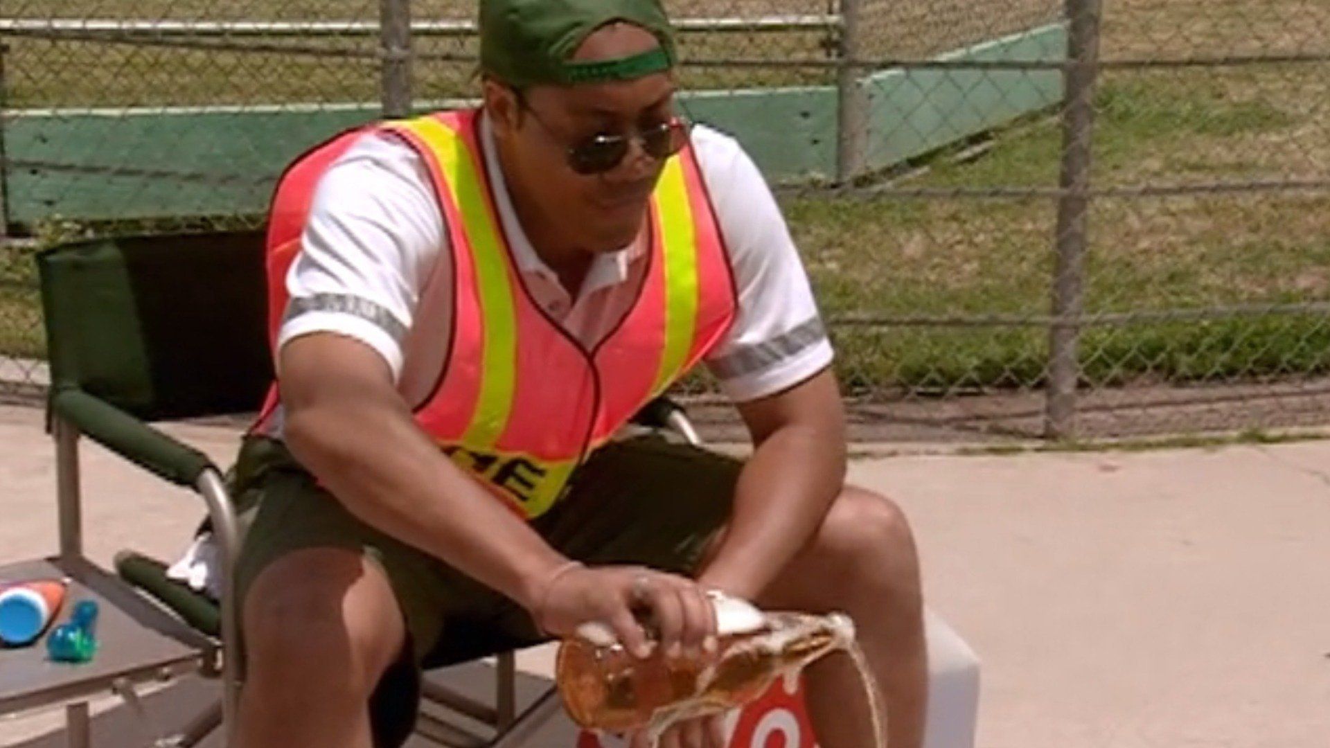 Jones wird suspendiert