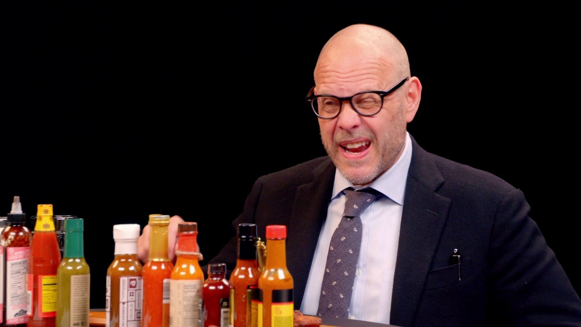 Alton Brown Rigorously Reviews Spicy Wings