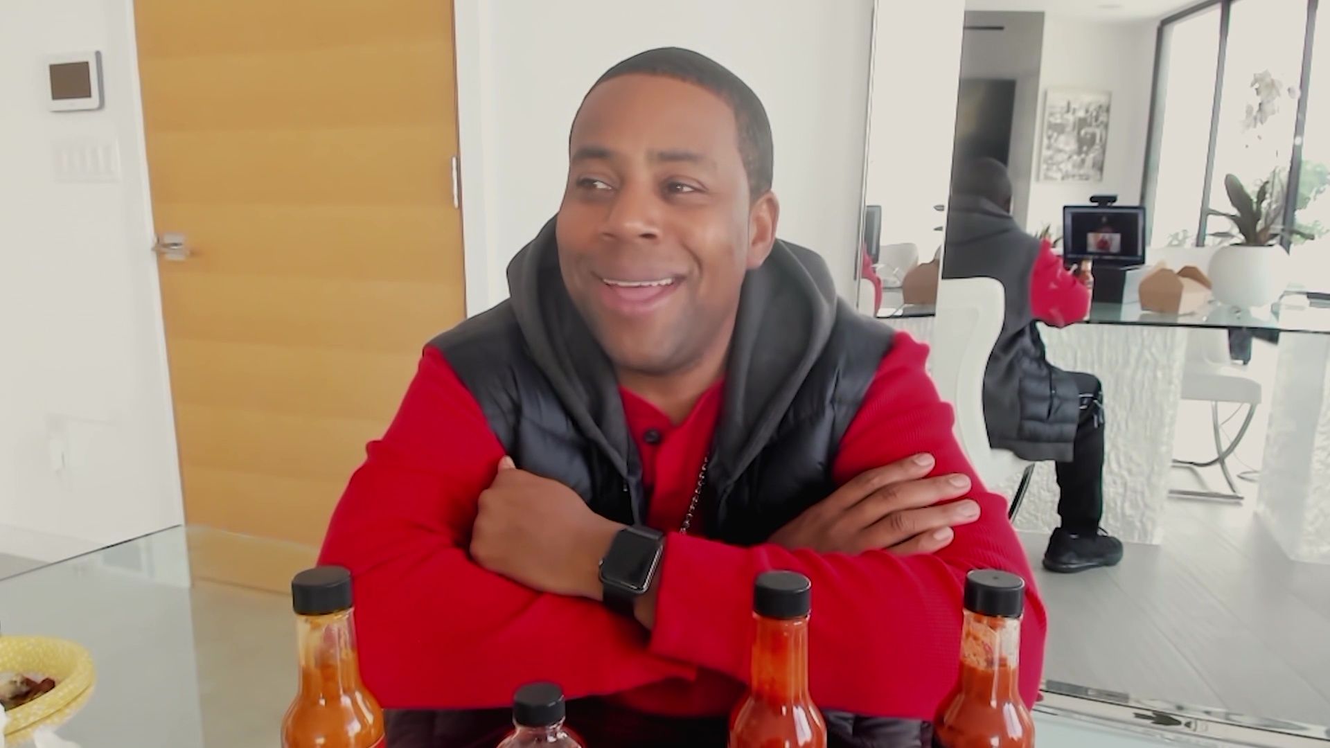 Kenan Thompson Becomes a Card-Carrying Spiceman While Eating Spicy Wings
