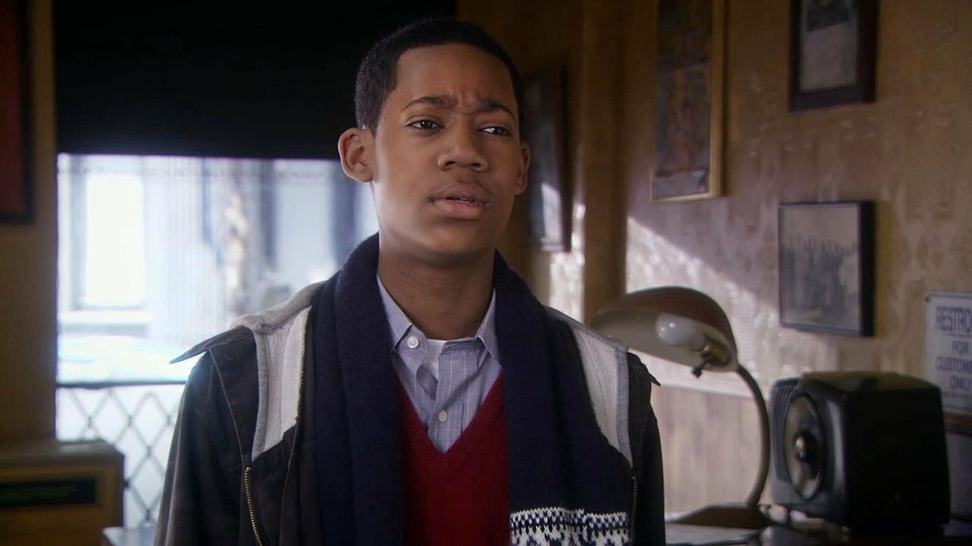 Chris hasst gefälschte Ausweise