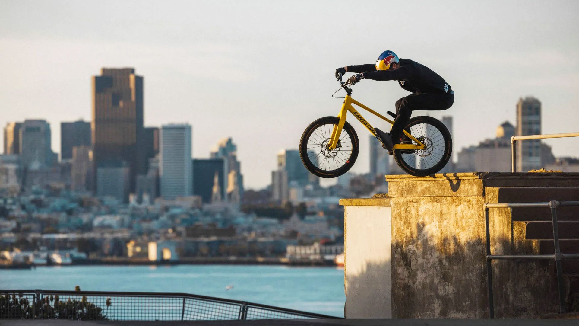 Danny MacAskill : Postcard from San Francisco