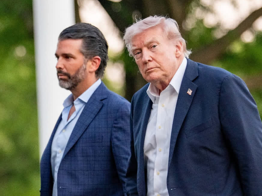 Trump verpasst Hochzeit seines Sohnes