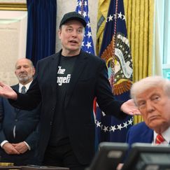 Musks Vermögen jetzt bei 677 Milliarden Dollar