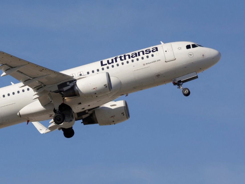 Flüge streichen: Lufthansa-Chef droht Deutschland