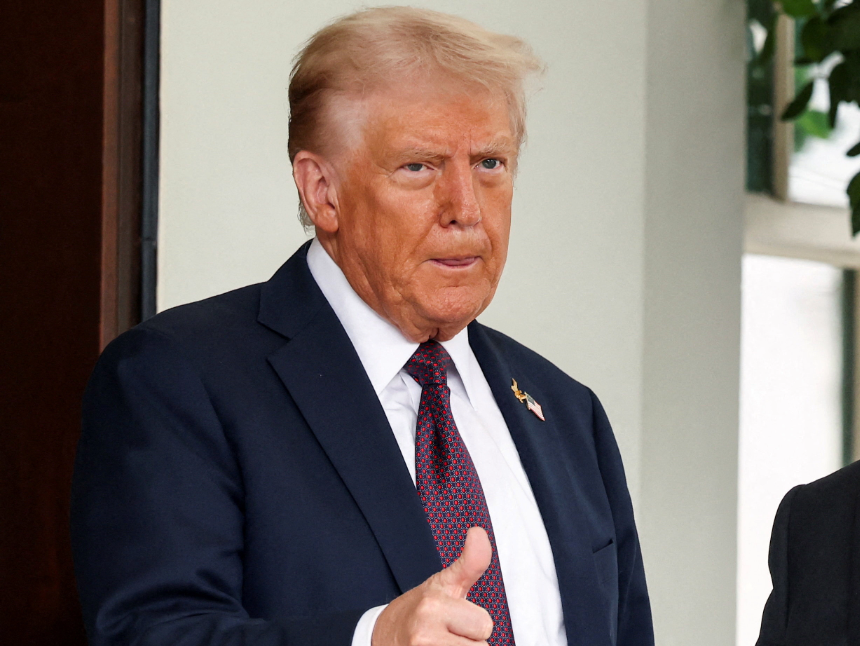 Trump nach Hamas-Reaktion: Israel muss Bombardierung stoppen