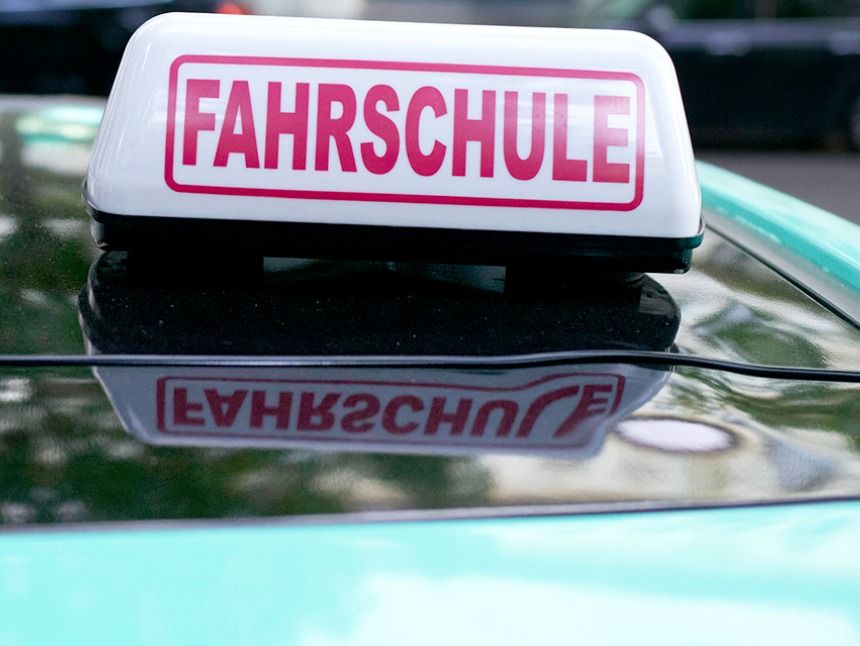 Führerschein-Erwerb bald halb so teuer?