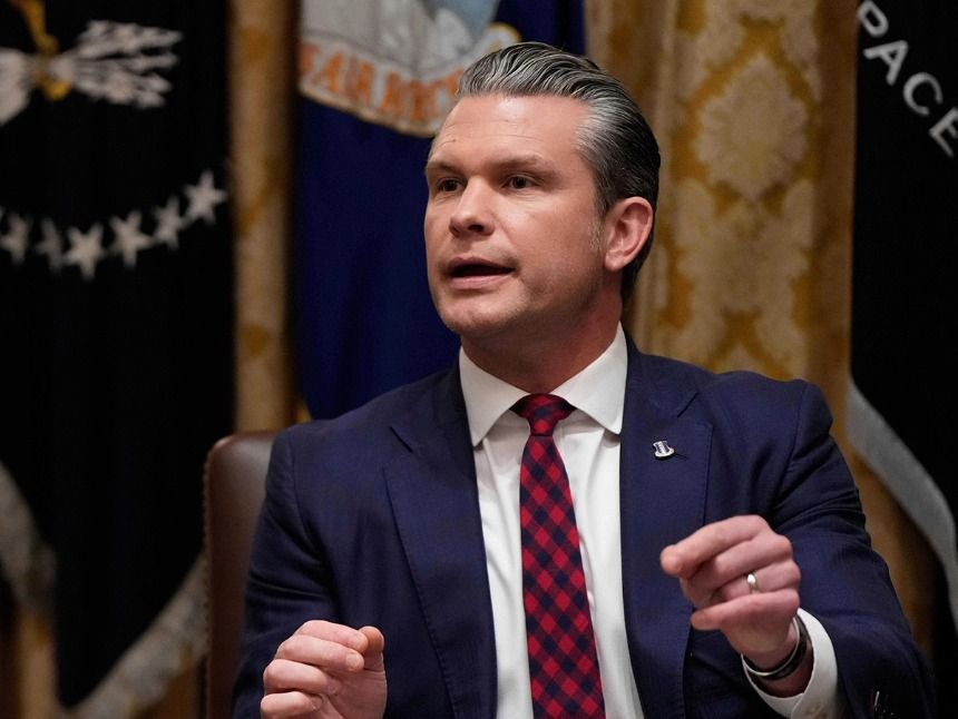 Hat Trump-Minister Kriegsverbrechen befohlen?