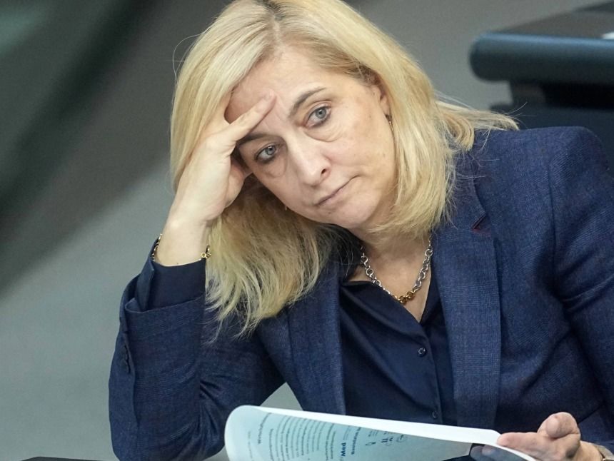 Warken: AfD beleidigt Politikerinnen