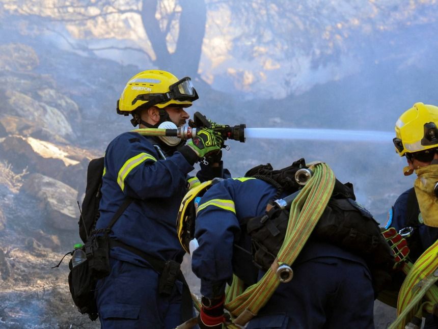 Griechenland kämpft gegen die Flammen